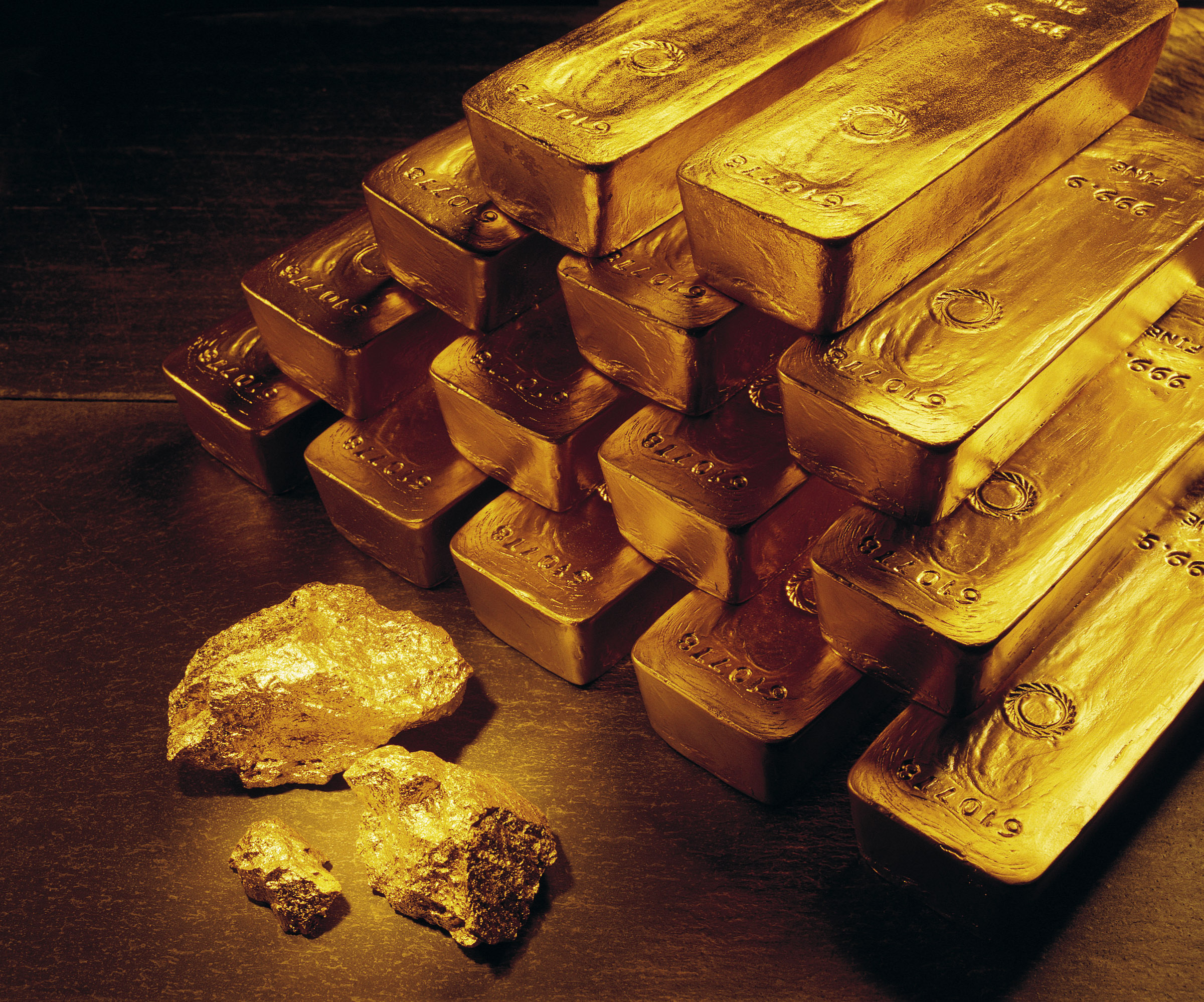 3 благородных металла. Слиток золотой. Золото металл слиток. Самородки драгоценных металлов. Полезные ископаемые золото.