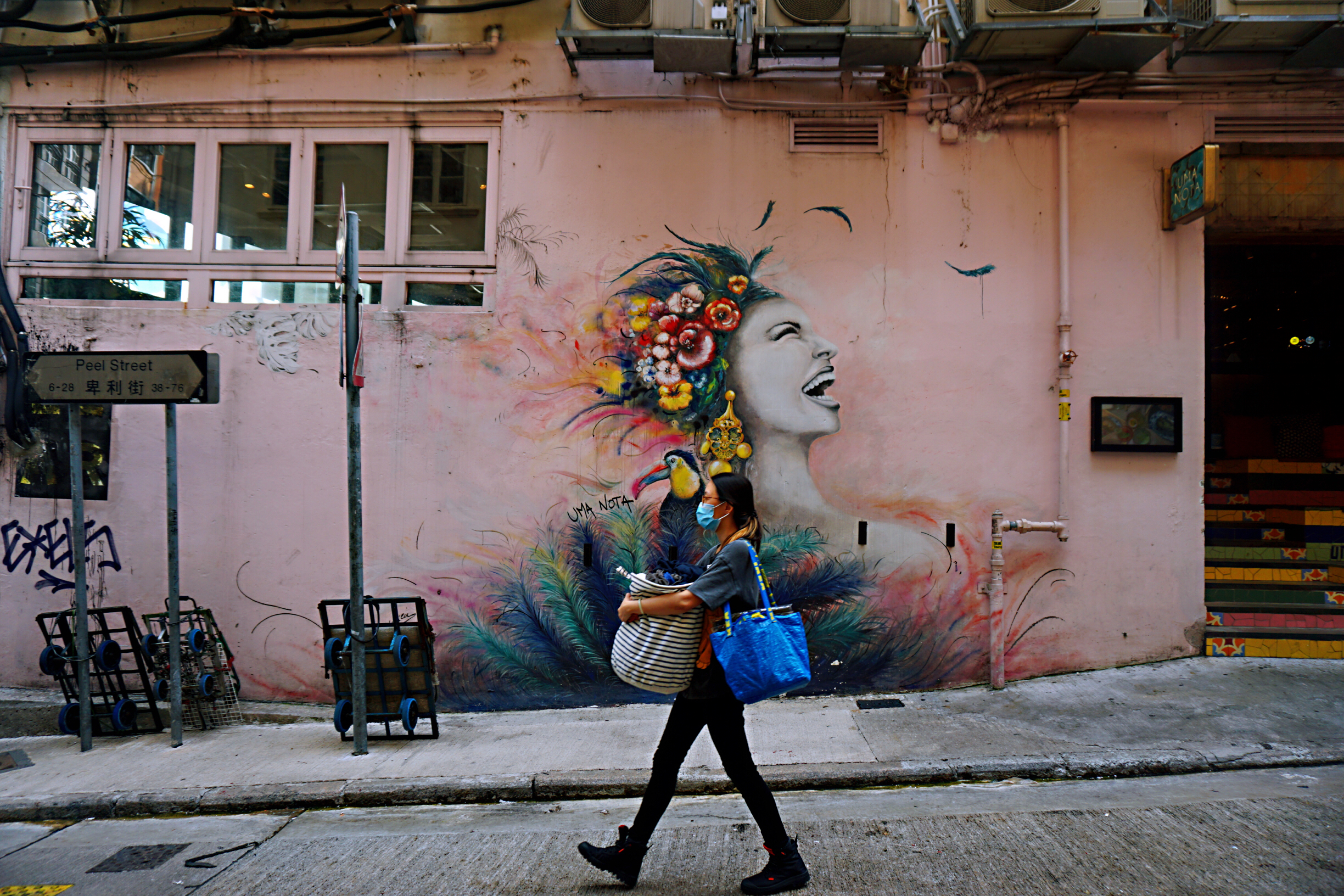 位於中環卑利街的粉紅牆。
