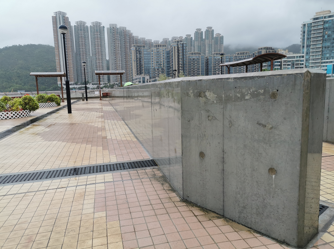 颱風「海高斯」侵襲後，將軍澳海濱長廊未見設施損毀。（點新聞記者何燊亮攝）