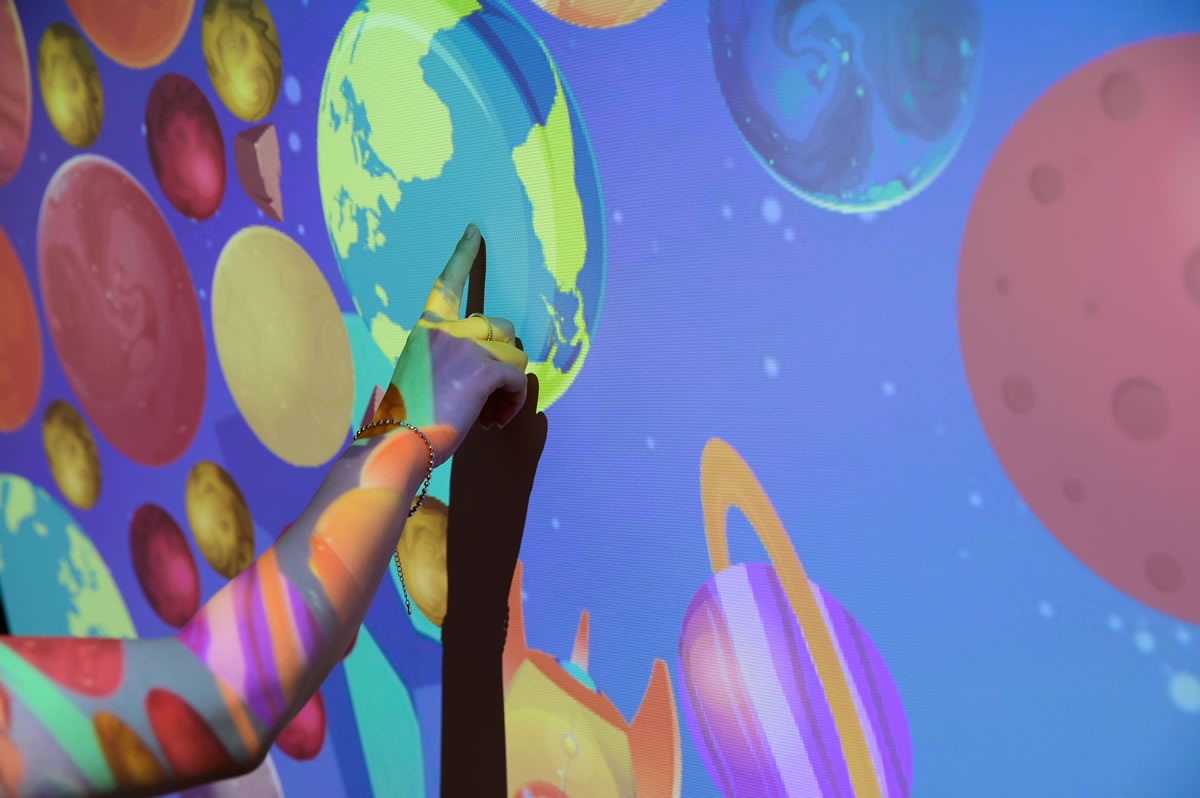 香港多媒體設計協會楊景欣《探索號》