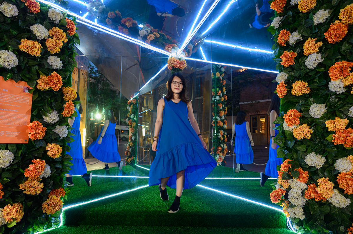 香港多媒體設計協會黃玲敏《浪花及花 · 樂園》