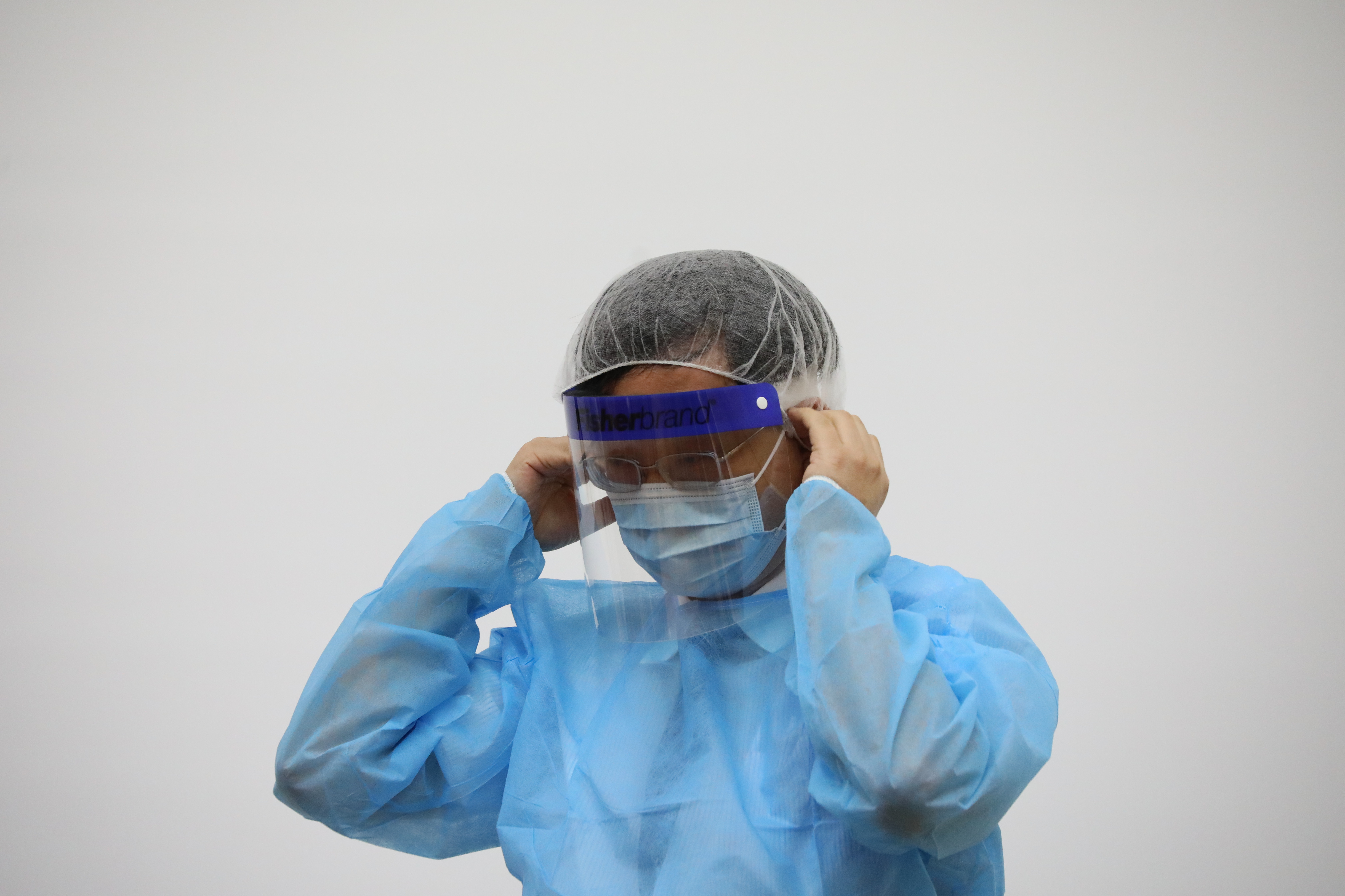 整理防護裝備。