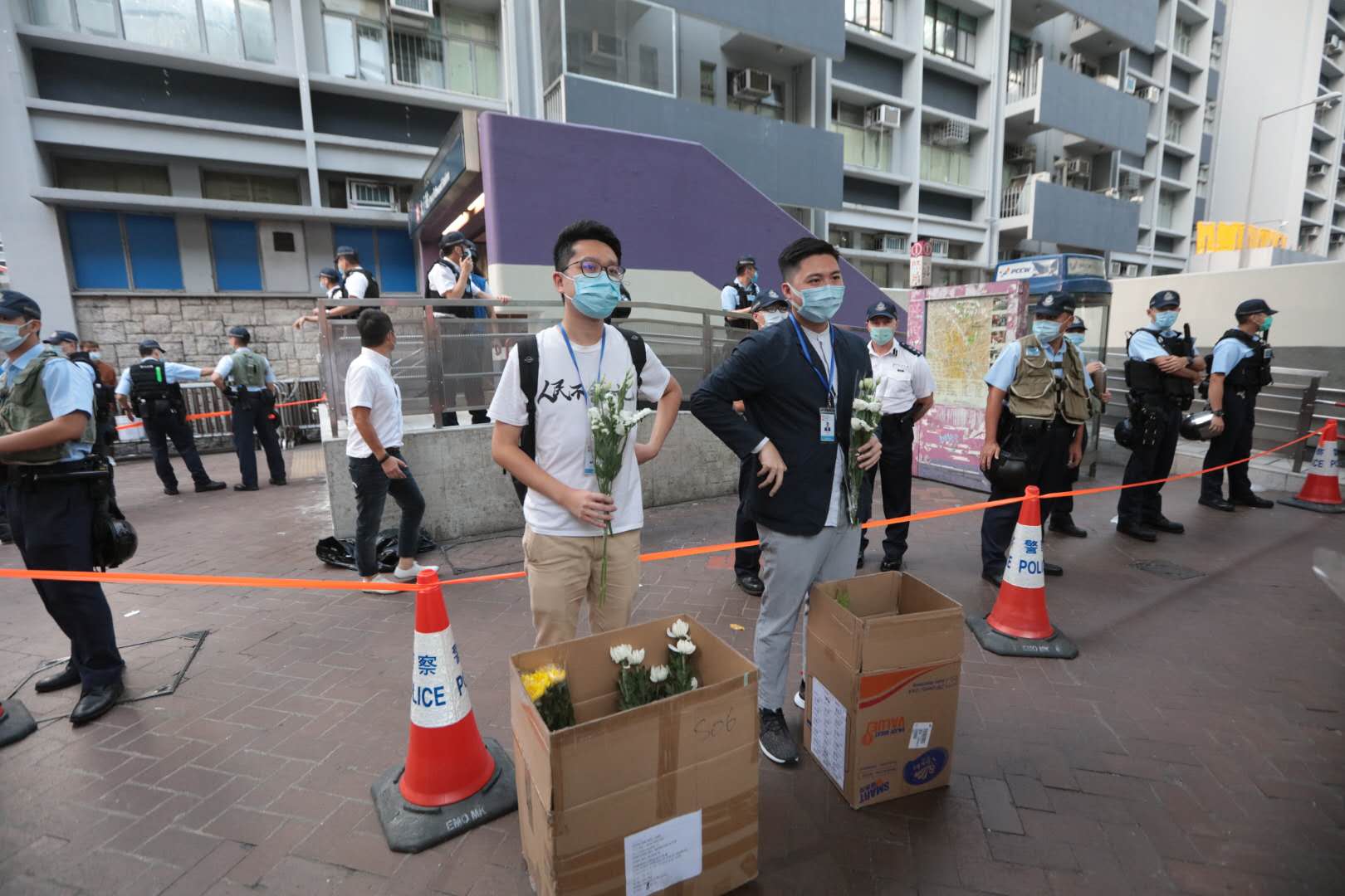 下午近6時，有搞事者在太子彌敦道一帶集結及叫囂。（點新聞記者攝）